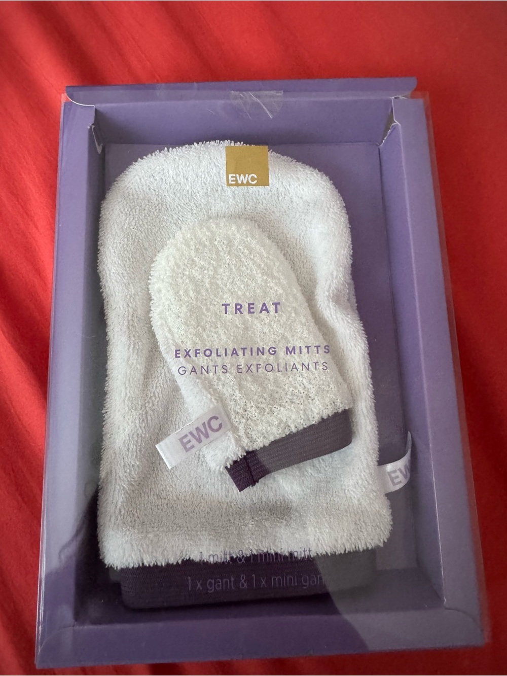 TREAT Exfoliating Mitts in White & Purple Trim
